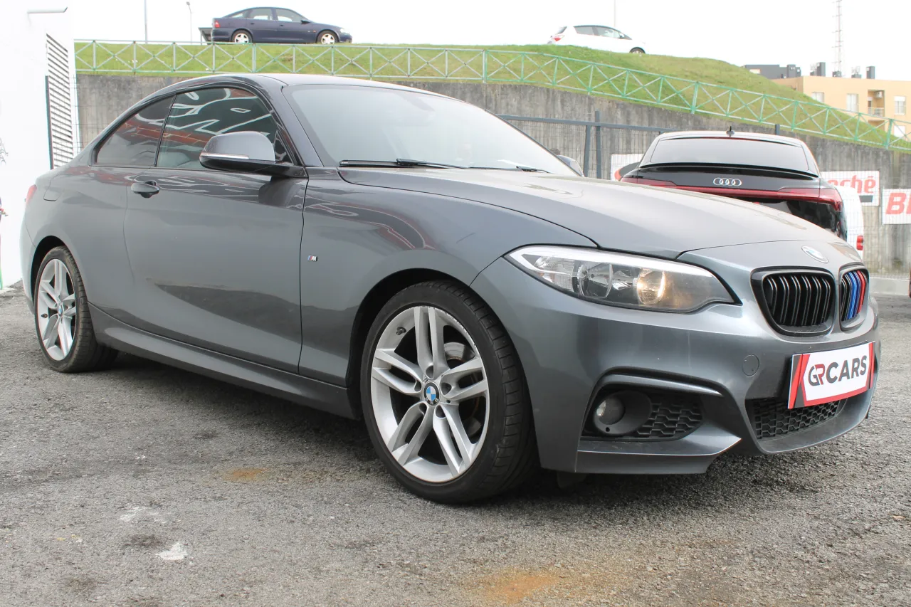 BMW 218 d Coupe Sport Line GR Cars Stand Automóvel