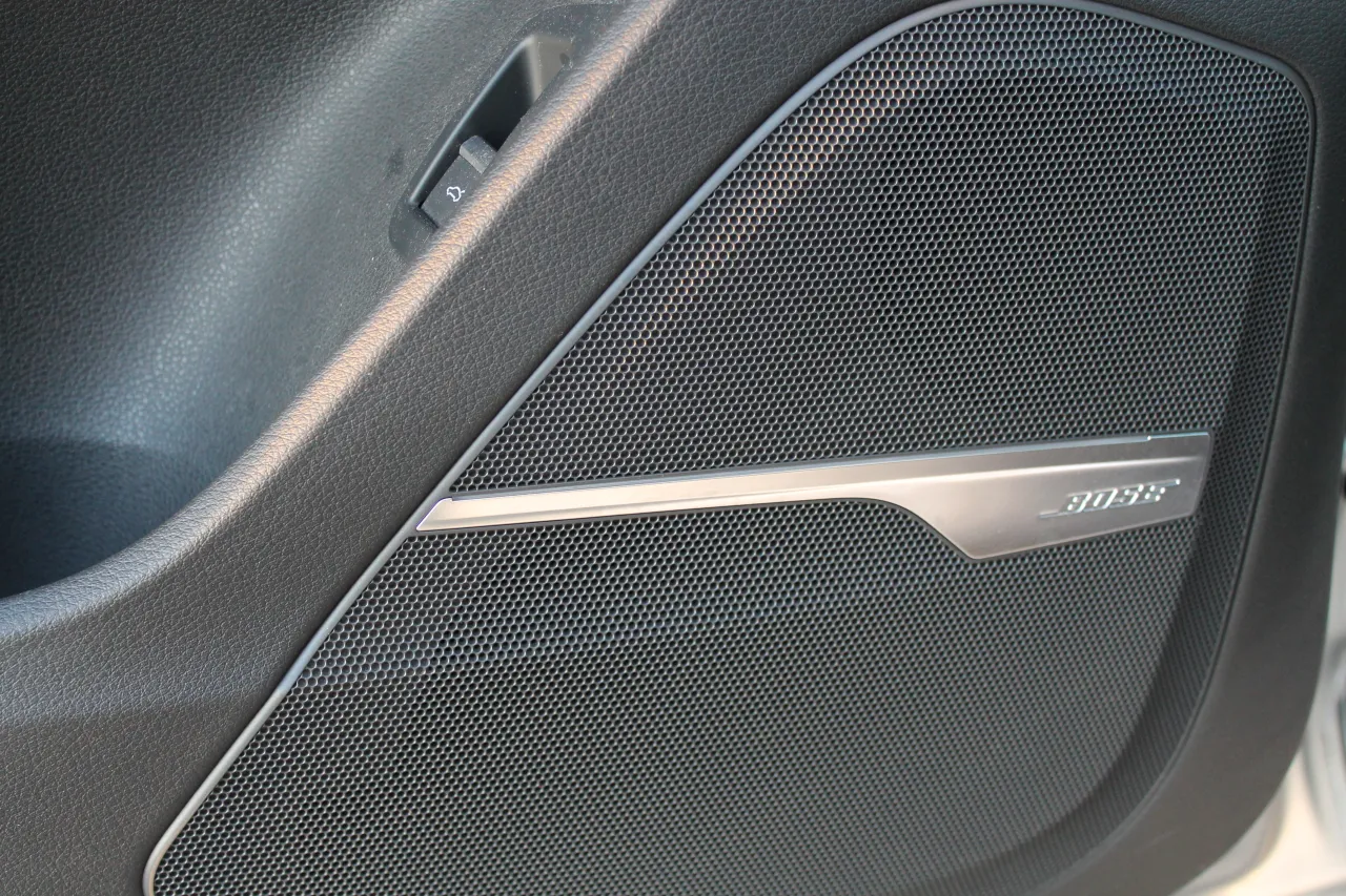 Audi Q7 E-Tron Plug-in Híbrido GR Cars Stand Automóvel