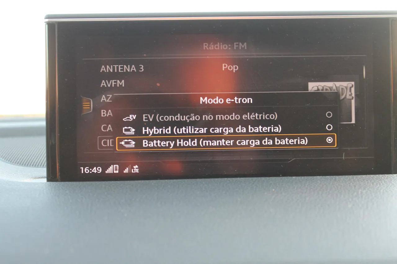 Audi Q7 E-Tron Plug-in Híbrido GR Cars Stand Automóvel