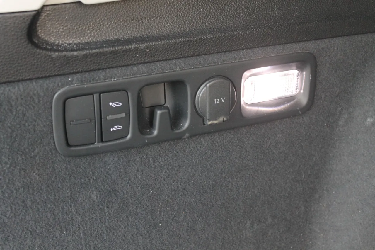 Audi Q7 E-Tron Plug-in Híbrido GR Cars Stand Automóvel