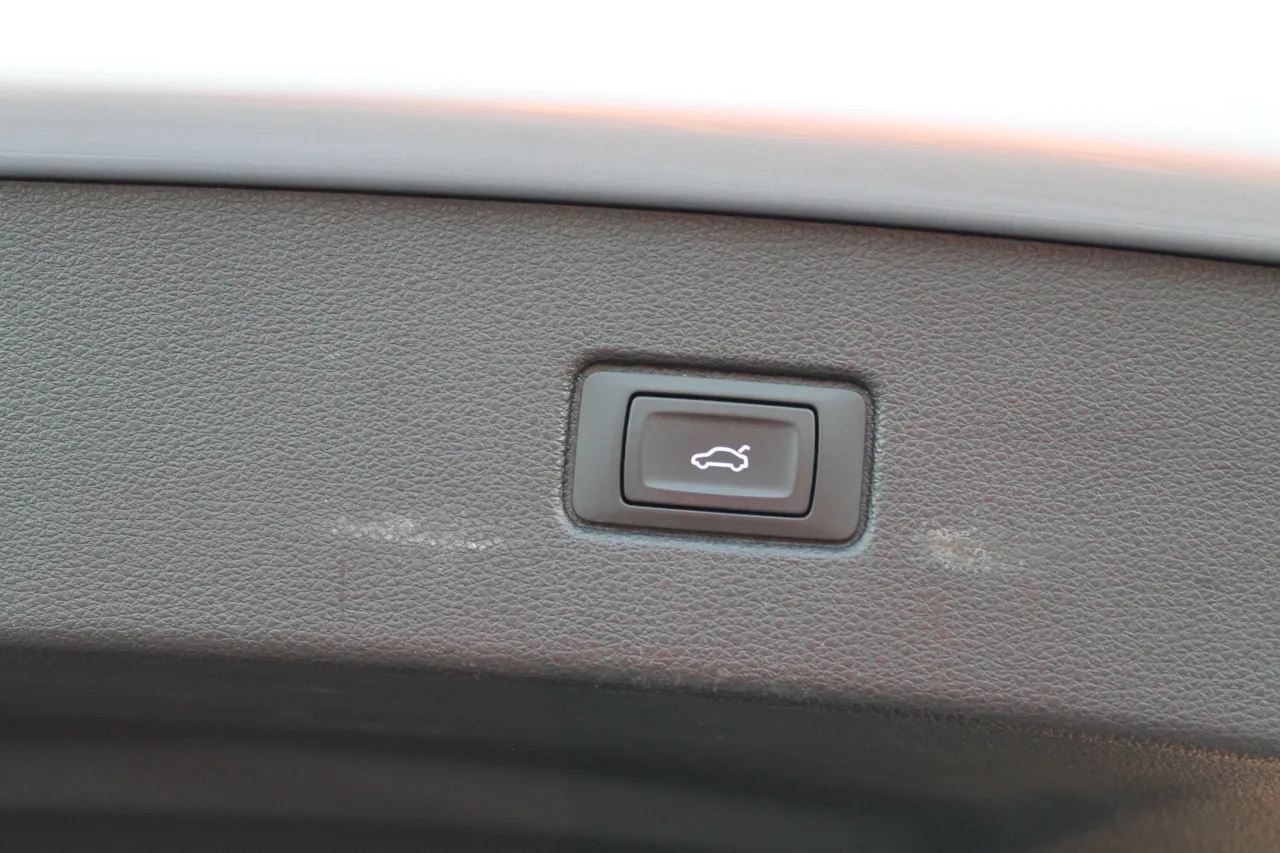Audi Q7 E-Tron Plug-in Híbrido GR Cars Stand Automóvel