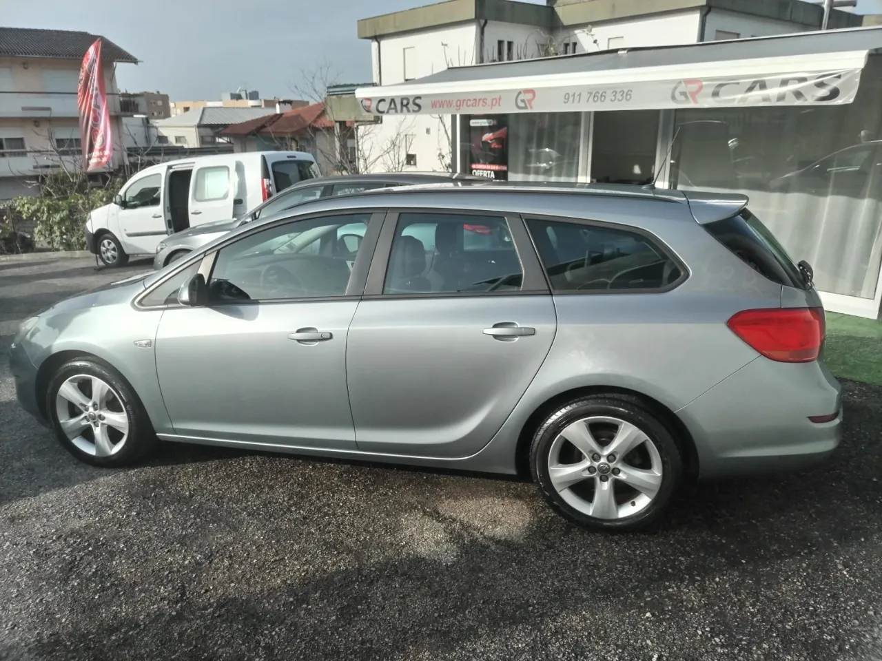 Opel Astra 1.3 CDTI GR Cars Stand Automóvel