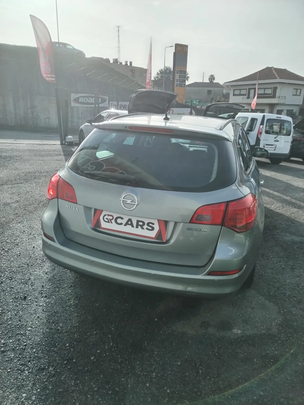 Opel Astra 1.3 CDTI GR Cars Stand Automóvel