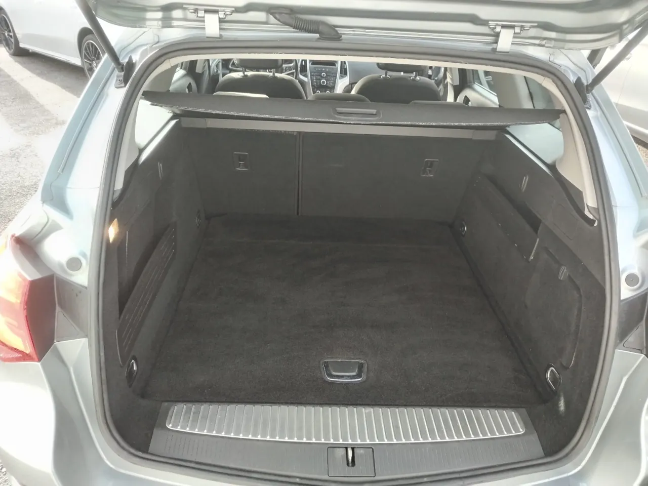 Opel Astra 1.3 CDTI GR Cars Stand Automóvel