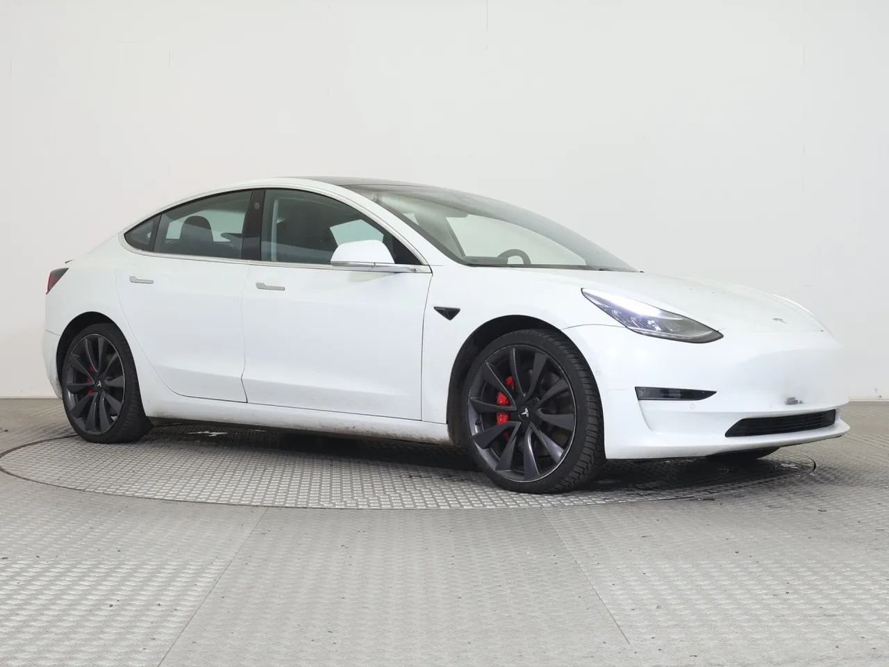 Tesla Model 3 Performance Dual Motor GR Cars Stand Automóvel