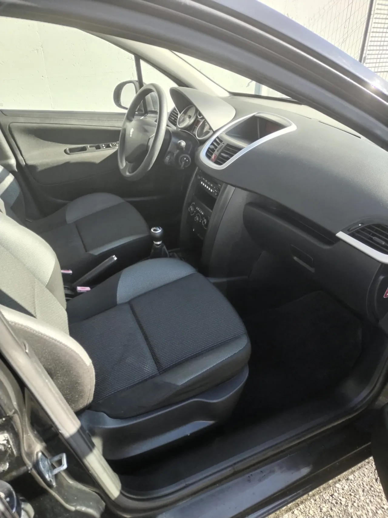 Peugeot 207 GR Cars Stand Automóvel