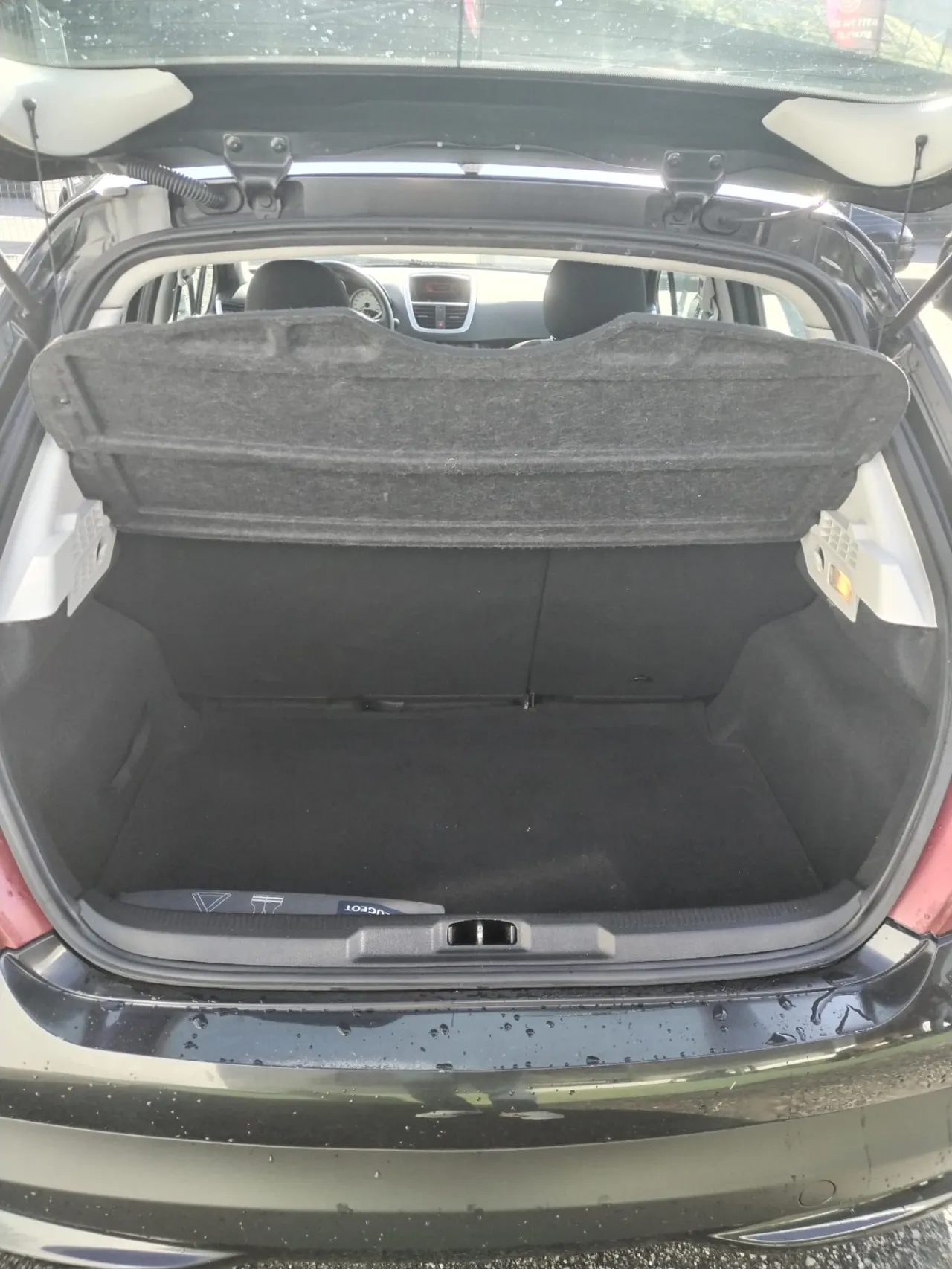 Peugeot 207 GR Cars Stand Automóvel