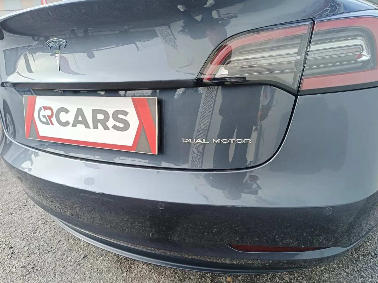 TESLA MODEL 3 GR Cars Stand Automóvel