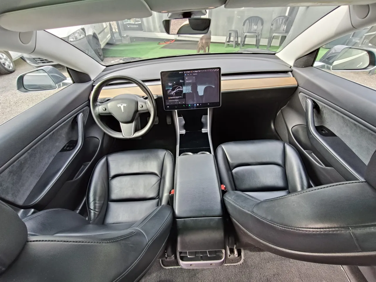 TESLA MODEL 3 GR Cars Stand Automóvel