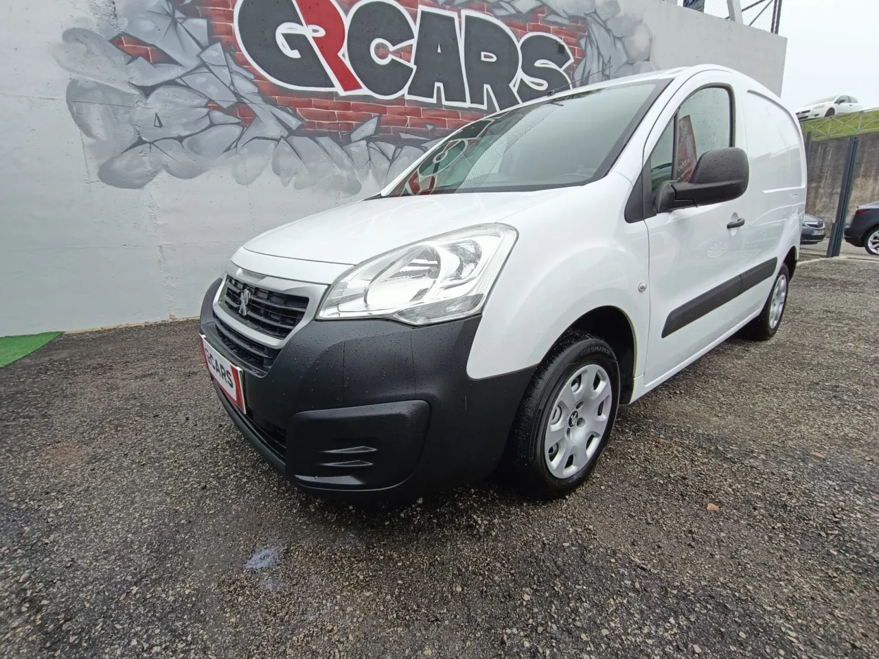 Peugeot Partner GR Cars Stand Automóvel