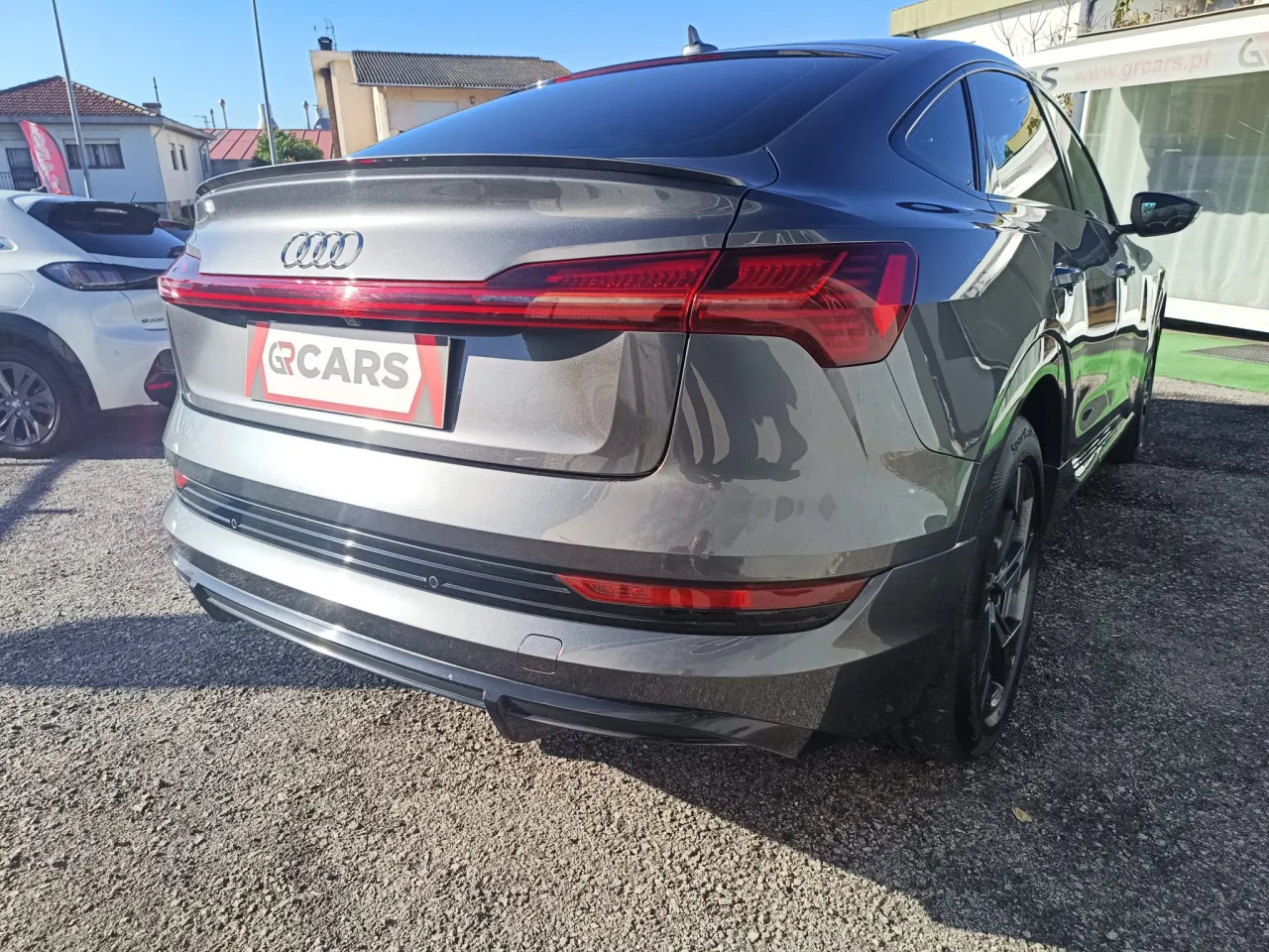 Audi E-Tron Sportback GR Cars Stand Automóvel
