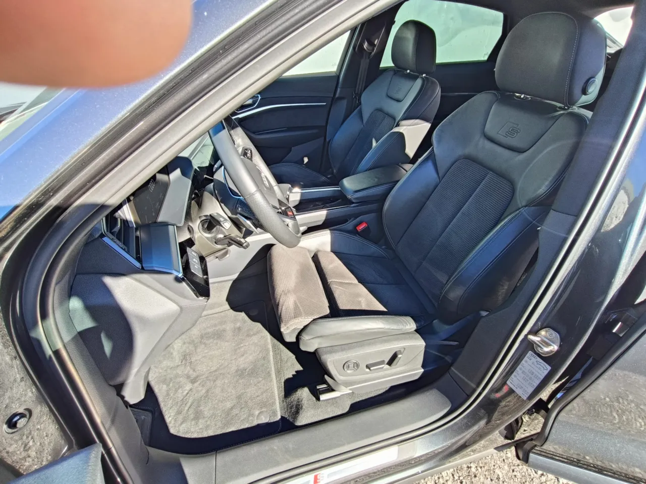 Audi E-Tron Sportback GR Cars Stand Automóvel