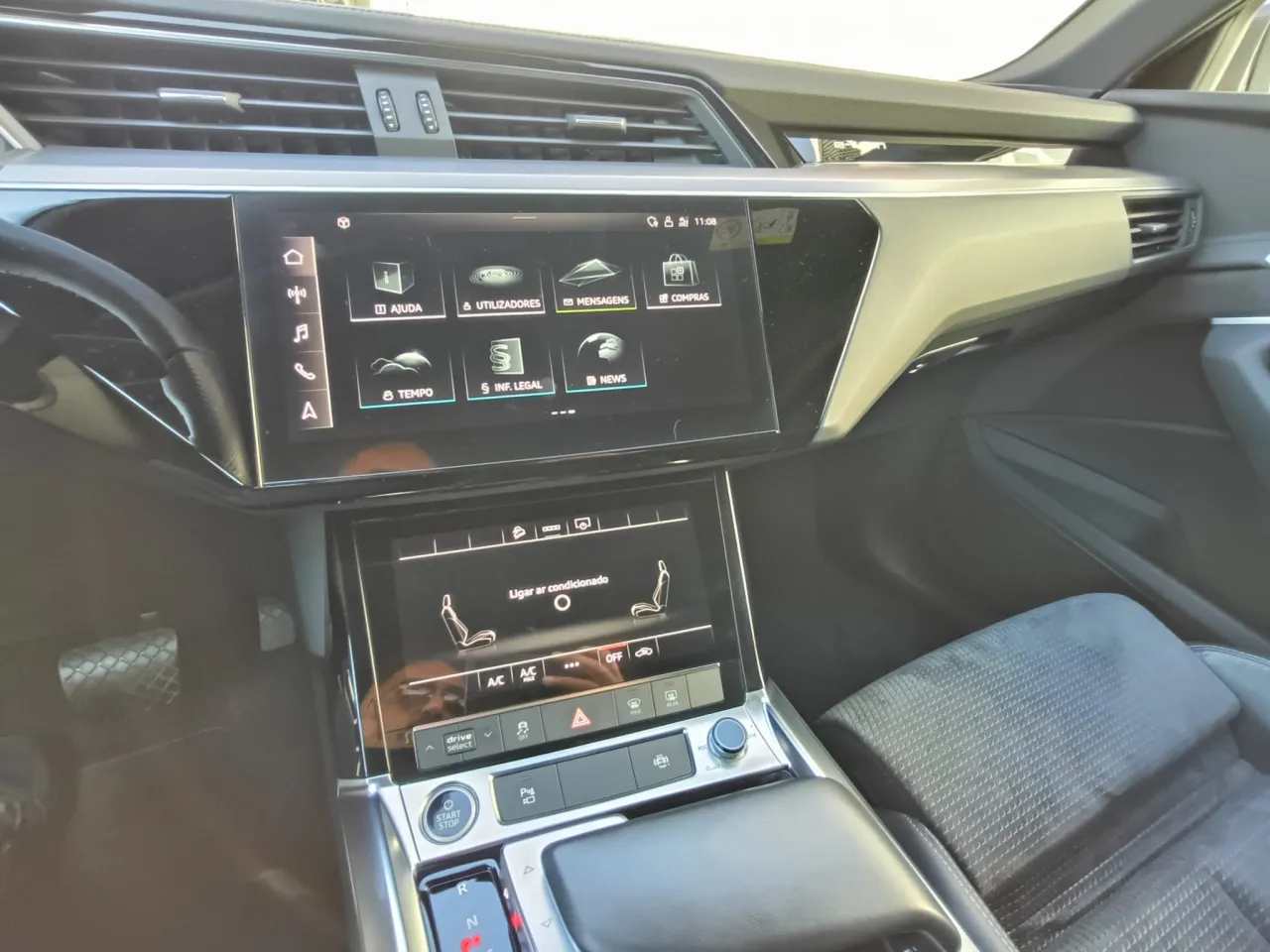 Audi E-Tron Sportback GR Cars Stand Automóvel