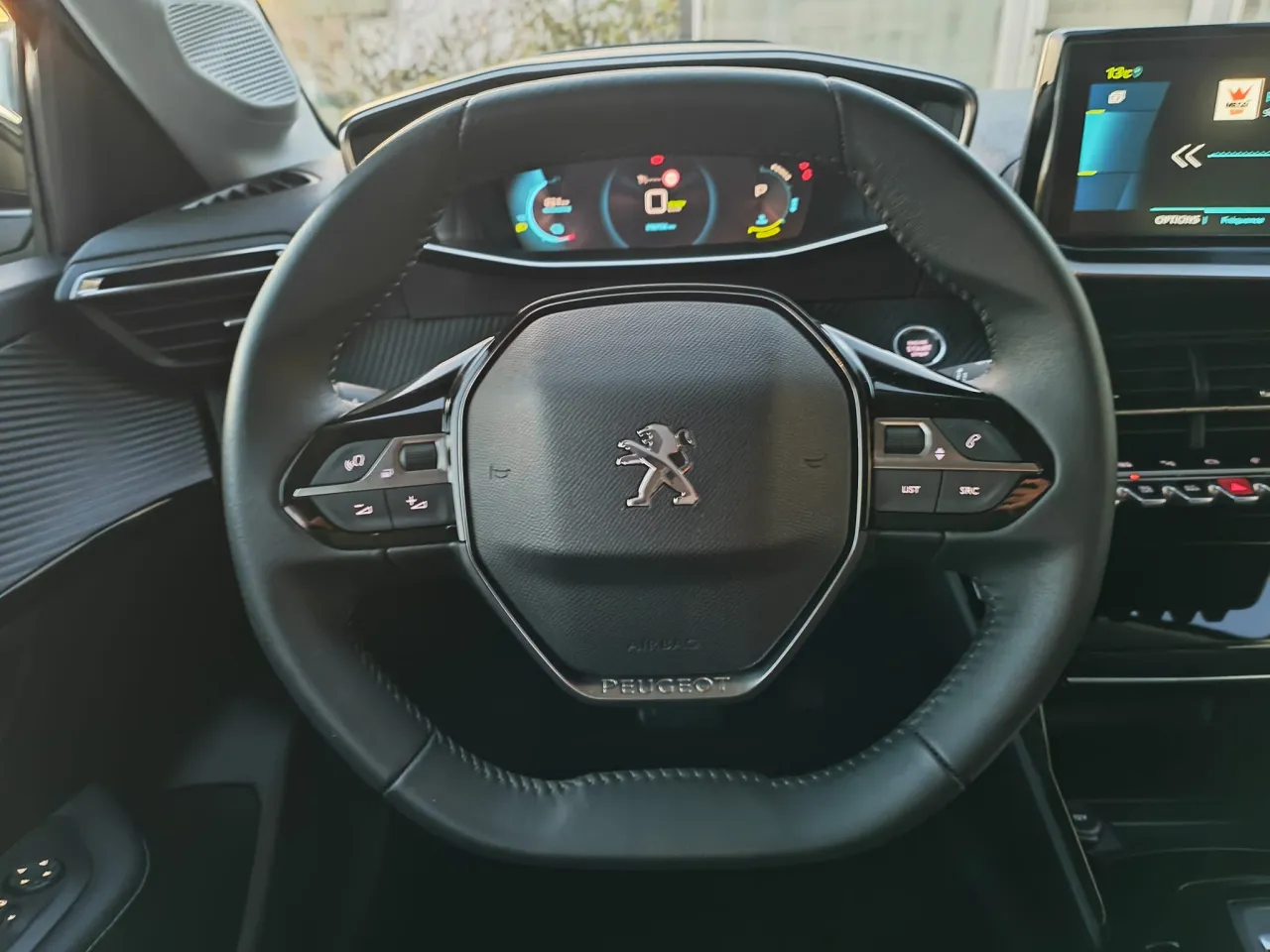 Peugeot E-208 GR Cars Stand Automóvel