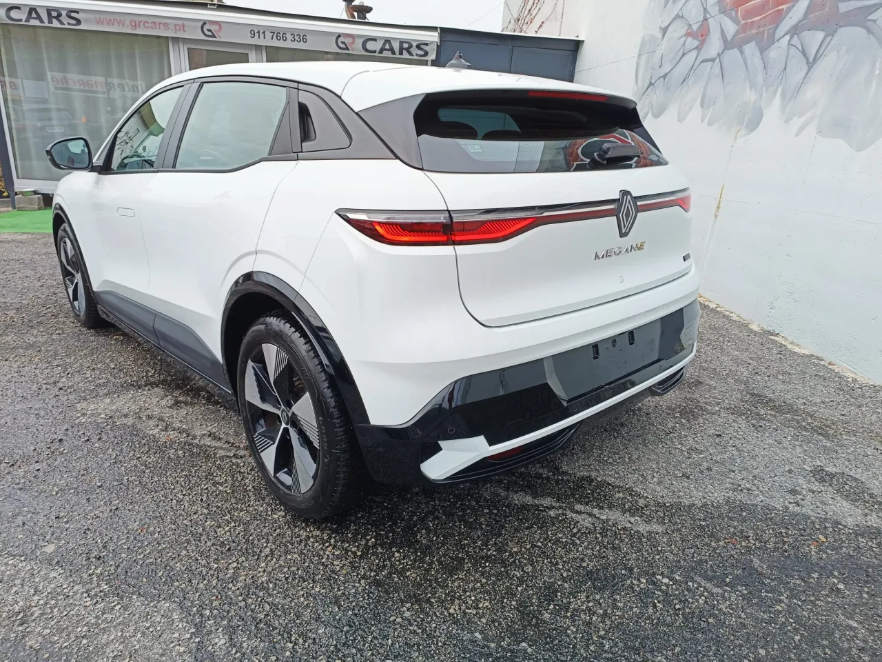 Renault Mégane E-Tech 40 GR Cars Stand Automóvel
