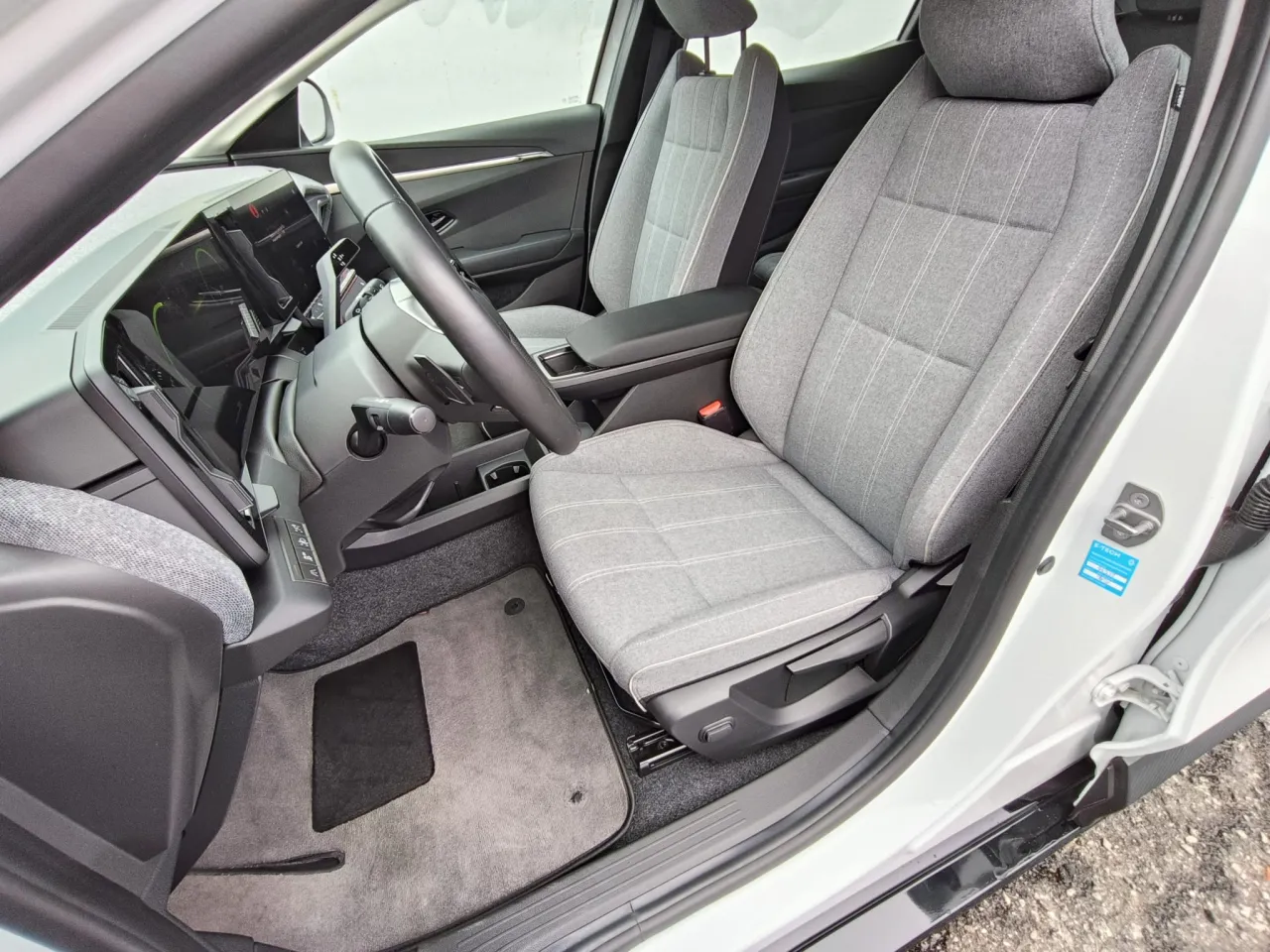 Renault Mégane E-Tech 40 GR Cars Stand Automóvel