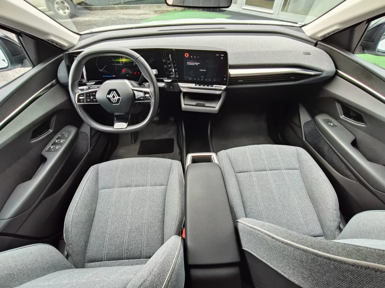 Renault Mégane E-tech 60 GR Cars Stand Automóvel