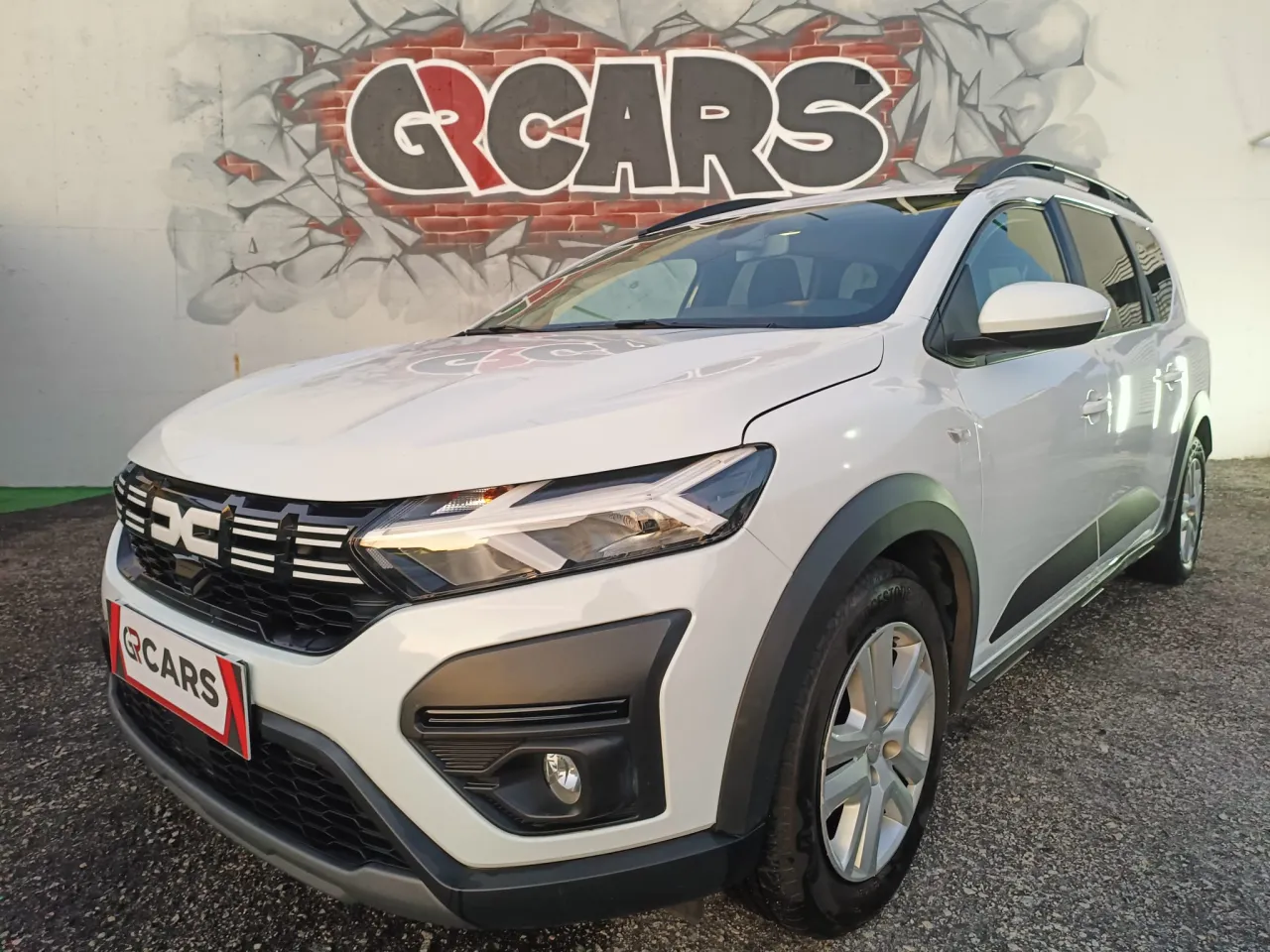 Dacia Jogger GR Cars Stand Automóvel