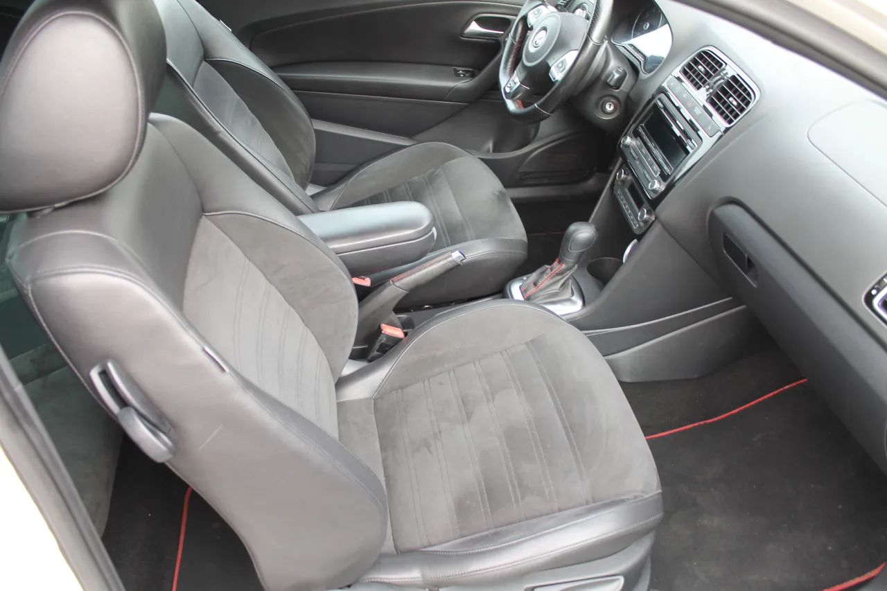 Polo GTI 1.4 GR Cars Stand Automóvel