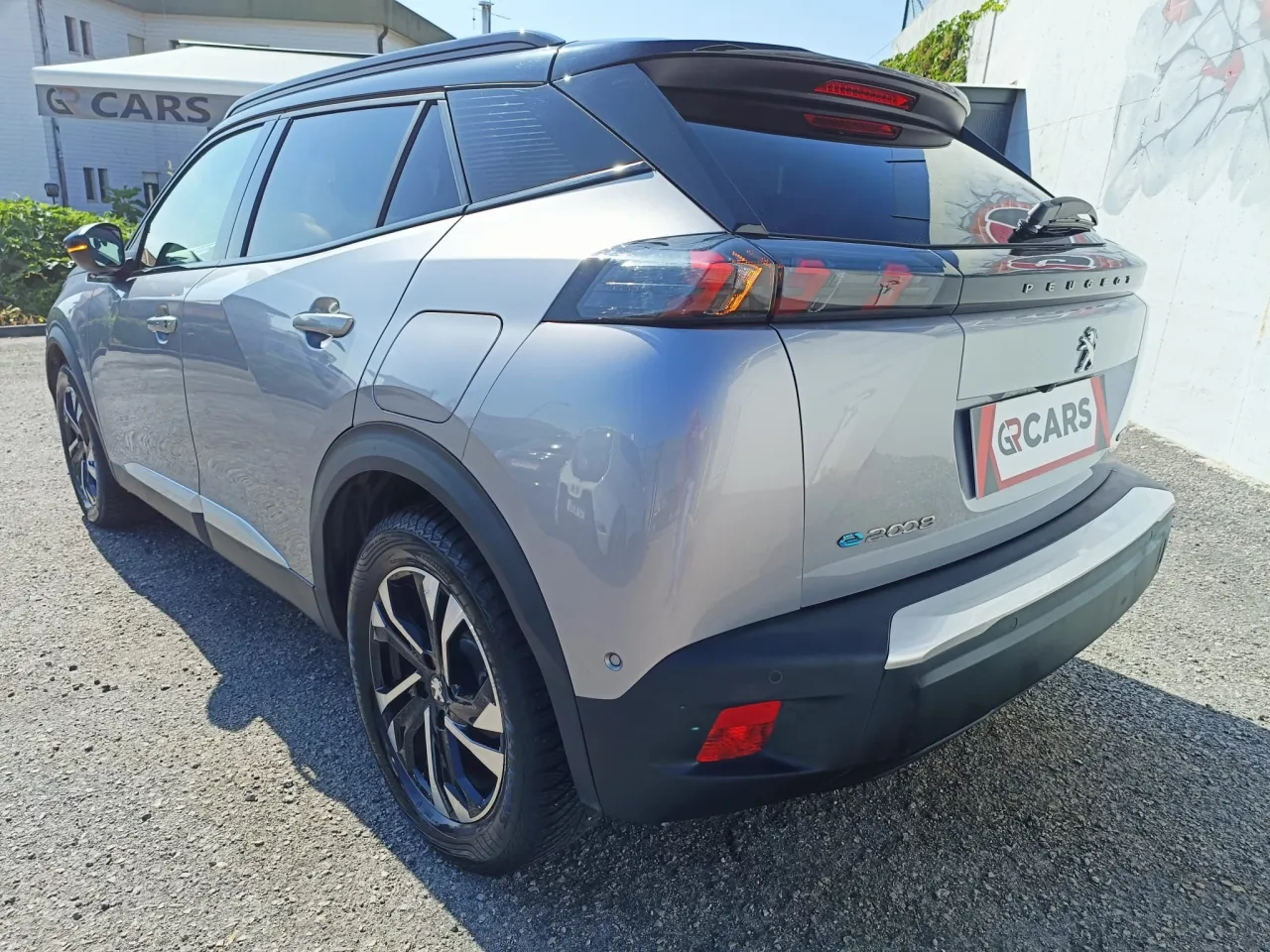 peugeot E-2008 GR Cars Stand Automóvel