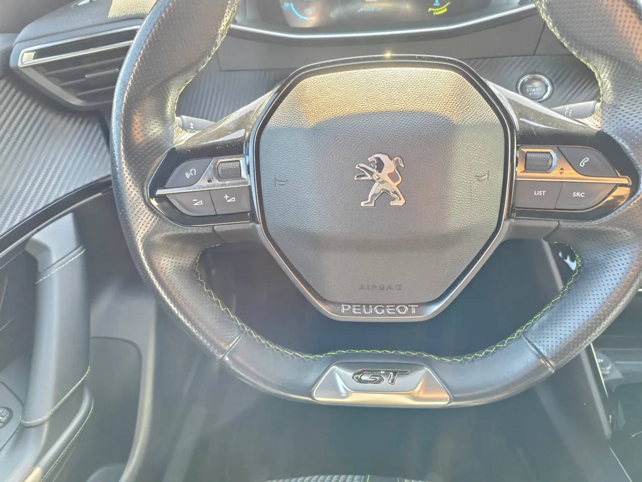 peugeot E-2008 GR Cars Stand Automóvel