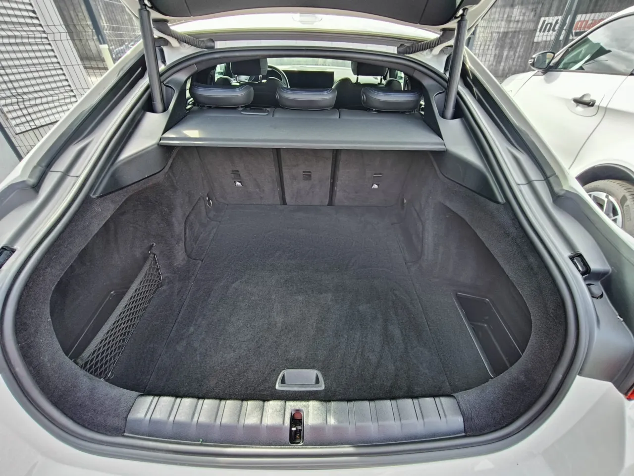 BMW I4 35 M sport GR Cars Stand Automóvel