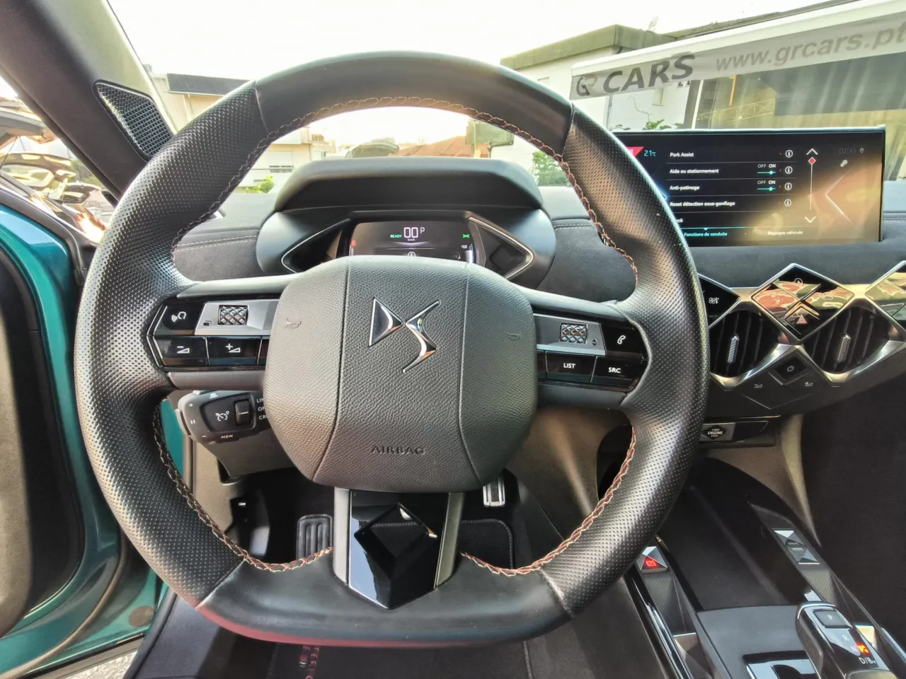 DS DS3 Crossback Performance  Line GR Cars Stand Automóvel