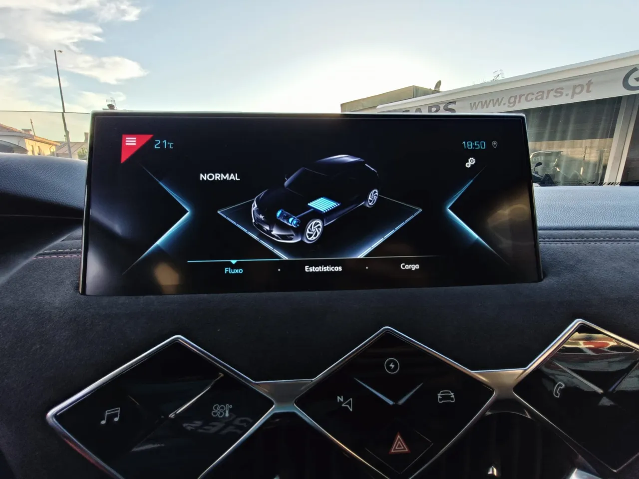 DS DS3 Crossback Performance  Line GR Cars Stand Automóvel