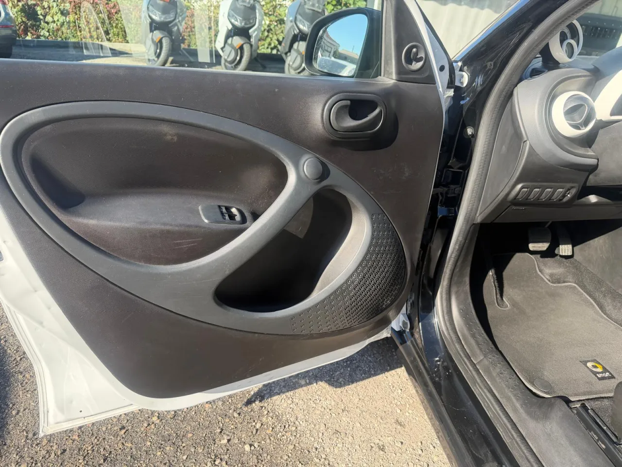 Smart Forfour GR Cars Stand Automóvel