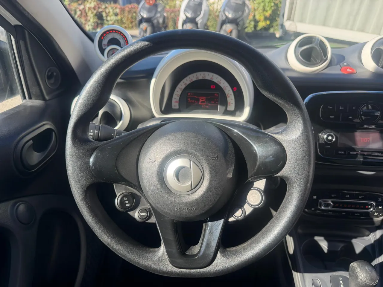 Smart Forfour GR Cars Stand Automóvel