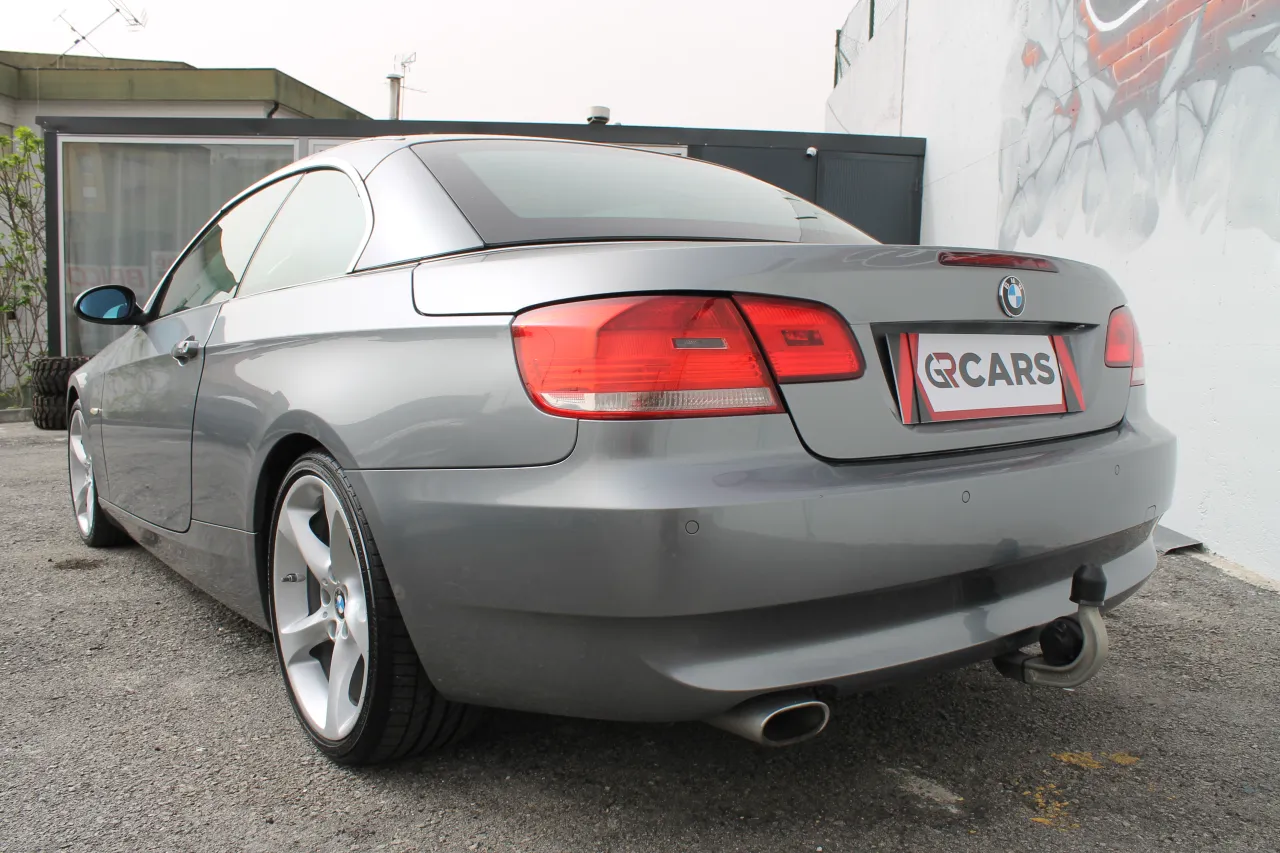 BMW 320 d Cabrio GR Cars Stand Automóvel