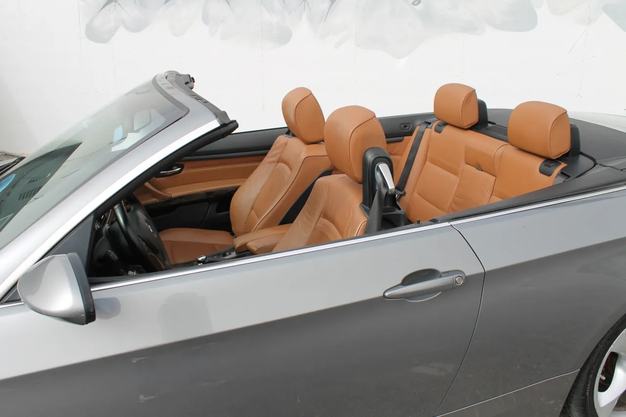 BMW 320 d Cabrio GR Cars Stand Automóvel