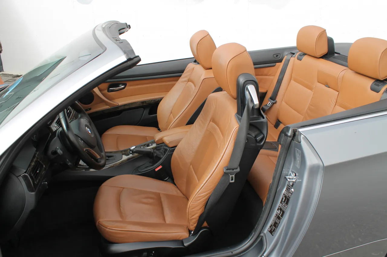 BMW 320 d Cabrio GR Cars Stand Automóvel
