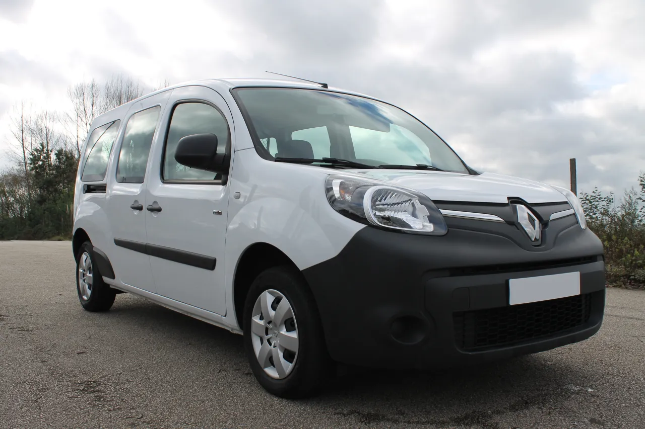 Renault Kangoo Z.E. 5 Lugares IVA Dedutível GR Cars Stand Automóvel