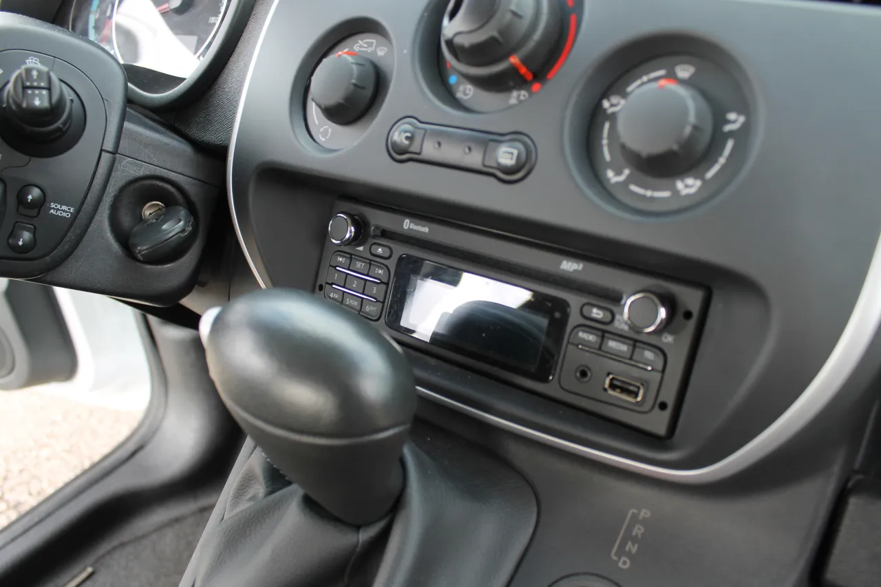 Renault Kangoo Z.E. 5 Lugares IVA Dedutível GR Cars Stand Automóvel